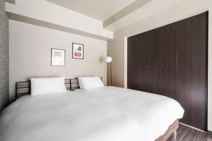 Edgewater Terrace 211