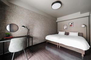Edgewater Terrace 211