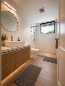 Palm Noir Modern Luxury Escape with a Resort Vibe