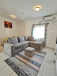 Beautiful two bedroom apartment in Buxton point with ac and hot shower - BL402