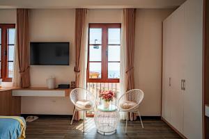 Lyn Hotel Phu Quoc - Sunset Town and Coffee