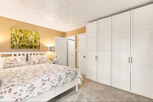 Swiss Mountain 1BR DLX CSSS2407 condo