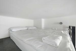 Functional Studio Close to the Old Town by Noclegi Renters