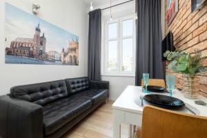 Functional Studio Close to the Old Town by Noclegi Renters
