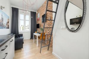Functional Studio Close to the Old Town by Noclegi Renters