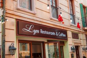 Lyn Hotel Phu Quoc - Sunset Town and Coffee