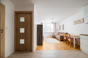 Szczęśliwicka Homely Apartment by BookingHost