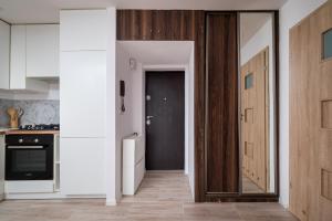 Szczęśliwicka Homely Apartment by BookingHost