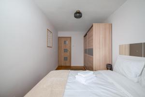 Szczęśliwicka Homely Apartment by BookingHost