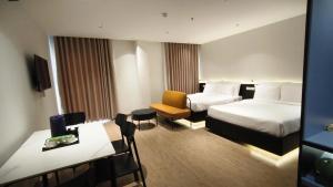 3A Sunset Hotel