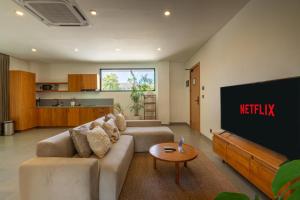 2BR Apartment with Private Pool, Canggu