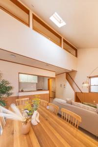 Baby & Kids Play Equipment, Free Parking, 8 Minutes to Direct Airport Access Station, Easy Access to Asakusa & Tokyo Skytree