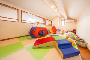 Baby & Kids Play Equipment, Free Parking, 8 Minutes to Direct Airport Access Station, Easy Access to Asakusa & Tokyo Skytree