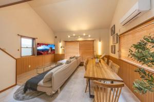 Baby & Kids Play Equipment, Free Parking, 8 Minutes to Direct Airport Access Station, Easy Access to Asakusa & Tokyo Skytree