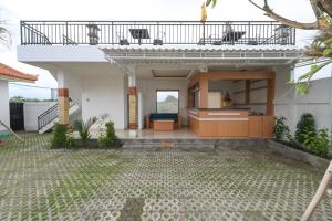 Karma Guest House Pandawa Beach