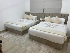Hot Spot 2BDR Yas Island Sleeps 12