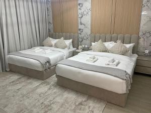 Hot Spot 2BDR Yas Island Sleeps 12