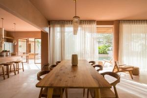 Villa Merasa by Yolla