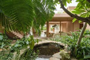Villa Merasa by Yolla