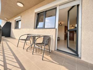 Urban Host Modern 2BR & Balcony Sibiu