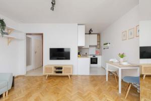 Cosy studio near the PGE stadium Warsaw Koźmińska 11 by Heyrent