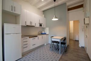 Barcelona central apartment - La Rambla Colon