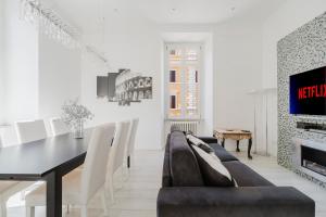 Vatican Luxury Apt 3 Bedrooms 4 Bathrooms