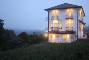 Tranquil Villa - Stunning views with free breakfast