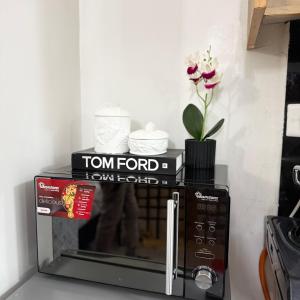 Cosy elegant studio near Airport
