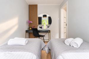 Mias - Szopy 2 Riverside Suite by Lion Apartments