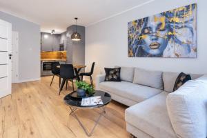 Mias - Szopy 2 Riverside Suite by Lion Apartments