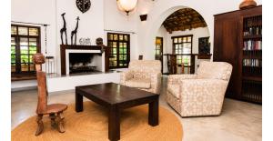 Naerebout Arusha House