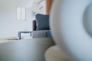 Modern 4BR House near Airport by Restavio