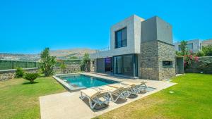 Villa Brakte with Private Pool in Gümüşlük