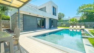 Villa Brakte with Private Pool in Gümüşlük