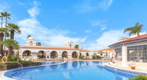 Fantastic sea and golf course view house with 3 bedrooms