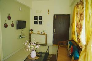 Willow by Isha Haven - Cozy 1BHK & Private Balcony - Gachibowli