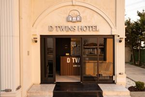 D Twins Airport Hotel