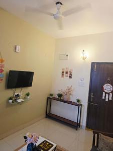 Aveline by Isha Haven - Peaceful 1BHK - Gachibowli