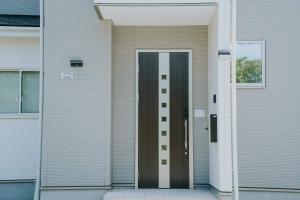 Modern House near Mt Aso & Airport by Restavio