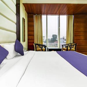Fab Hotel Diamond
