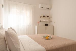 Elio C 1BDR Apt 1 min from beach by Hospi Living