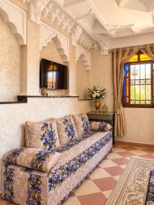 Traditional Moroccan Apt! Walk to Airport