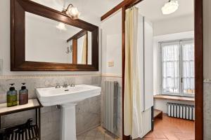 Luxury Naviglio House - 10 min Cathedral