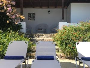 Beautiful, spacious villa with pool and sea view