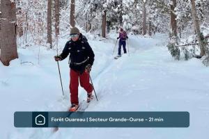 Chalet Brise du Nord with Private Spa and Pool Table & Games, Lake