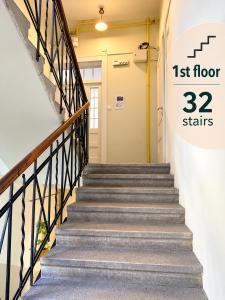 Tiny Twix room in the City centre