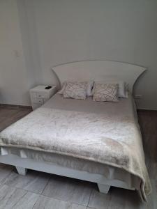 Comfortable studio apartment 301 near the US Embassy