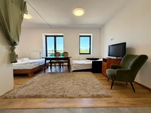 Wrocław Airport Standard Studio by BookingHost