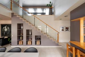 Spacious 2-story apt. w terrace - 280 m2